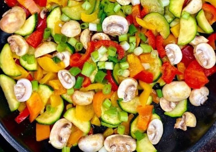 Low Carb Gemüsepfanne Rezept