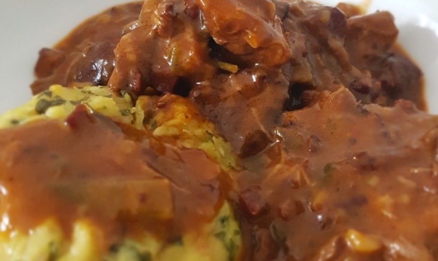 Gulasch wie von Oma: Herzhaft und köstlich