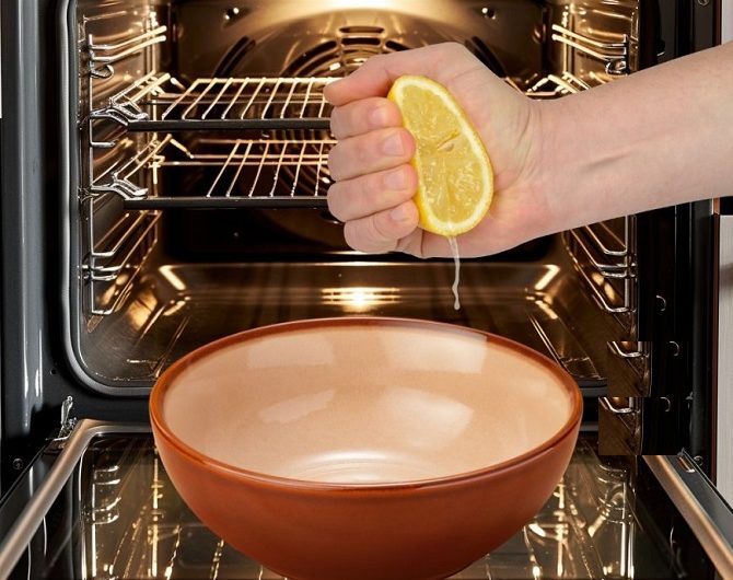 Standard-Rezept – Den Backofen mit der Schüsselmethode reinigen
