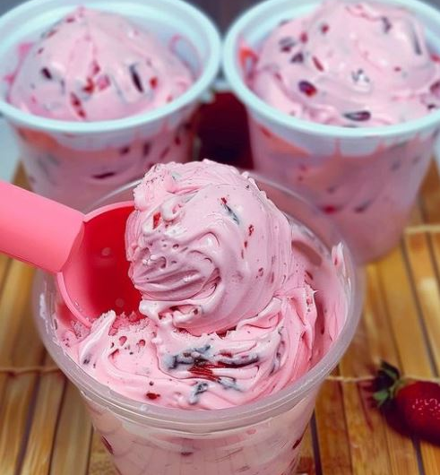? Erdbeerzauber: Ein himmlisches Dessert mit wenigen Zutaten – Genuss pur für jeden Anlass