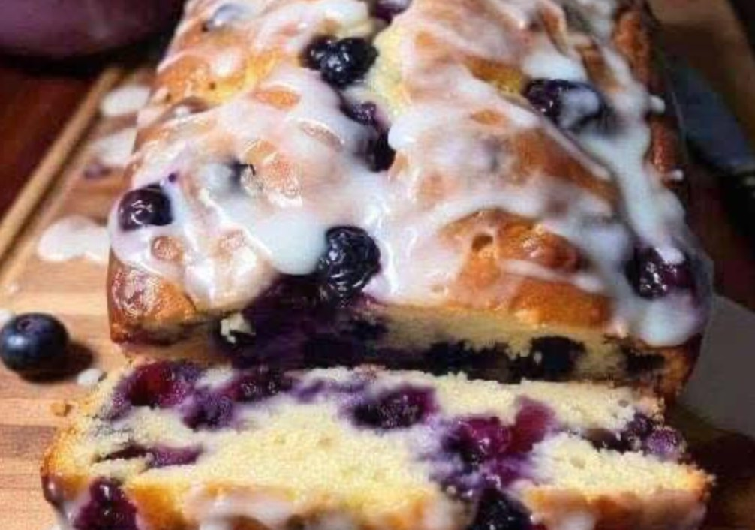 Himmlischer Joghurtkuchen mit Heidelbeeren – Der saftigste Kuchentraum, den du je gebacken hast