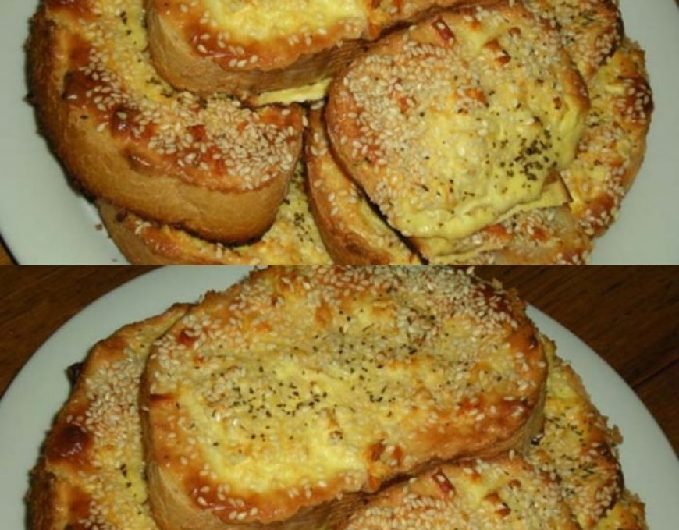 Ein leckeres und schnelles Abendessen: Knusprige Überbackene Brot-Happen mit Käse