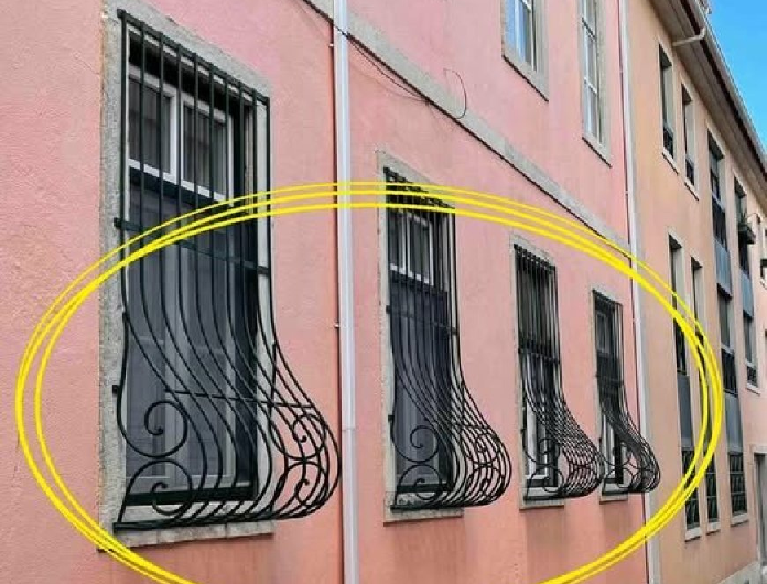 Warum haben manche Fenstergitter unten eine Rundung?