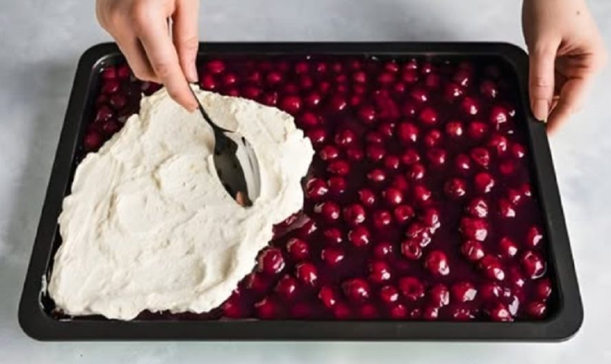 Omas Schwarzwälder vom Blech – dieser Kuchen macht einfach süchtig!