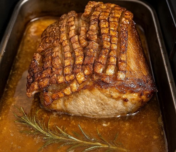 Omas knuspriger Schweinebraten – ein Rezept, das Generationen verbindet