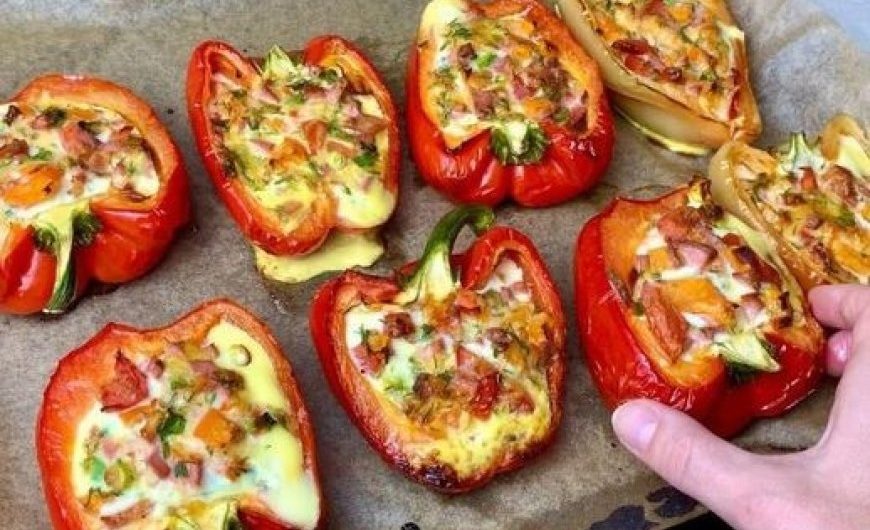Gefüllte Paprika mit Käse aus dem Backofen