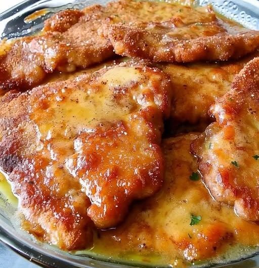 So hat’s schon meine Oma gemacht – Nackensteaks im Ofen, mit Zwiebeln, Knoblauch und einer Soße, die einfach himmlisch schmeckt