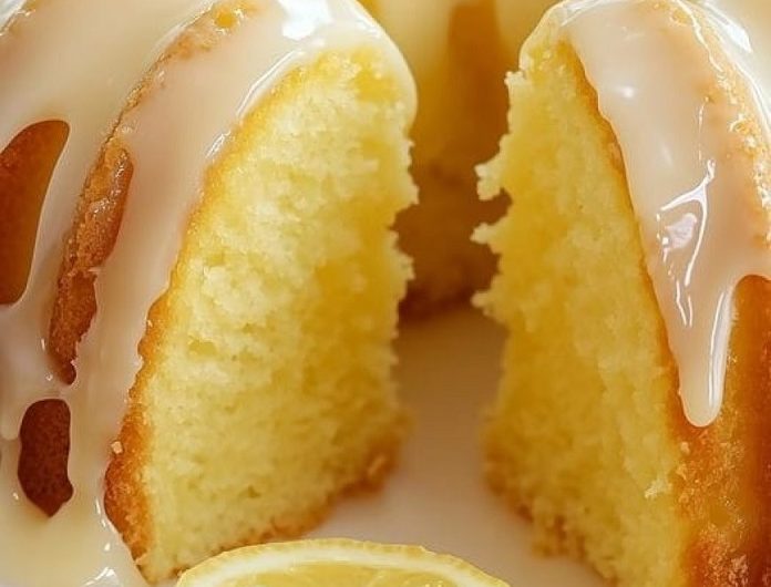 Warum ich meinen Zitronen-Joghurt-Gugelhupf jede Woche backe – eine kleine Küchenliebesgeschichte