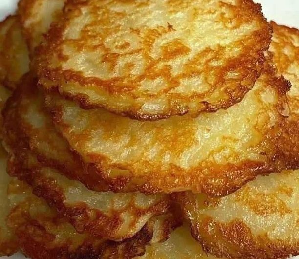 Knusprige deutsche Kartoffelpuffer wie von Oma – außen goldbraun, innen zart und voller Erinnerungen