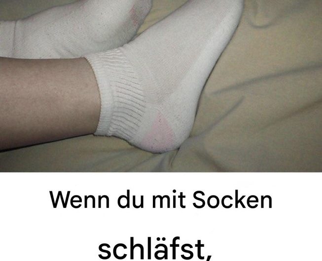 Warum Senioren auch zu Hause Socken tragen sollten – eine kleine Gewohnheit mit großer Wirkung