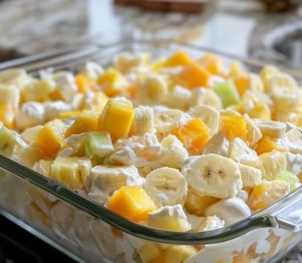 Omas cremiger Obstsalat aus meiner Kindheit – das einfache Familienrezept, das ich zum Glück wiedergefunden habe