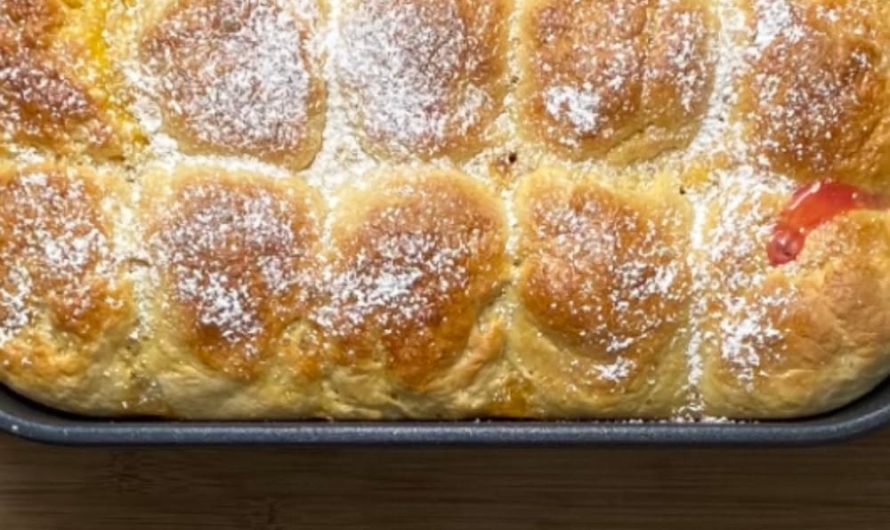 Buchteln mit Zwetschgenfüllung 🥯✨