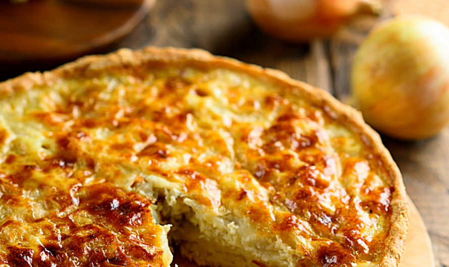 Der leckerste Zwiebelkuchen. Rezept mit Speck und Quark Öl Teig