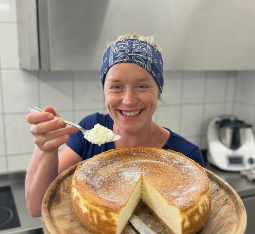 Der beste Quarkkuchen nach Omas Rezept – cremig, locker und in nur 15 Minuten vorbereitet