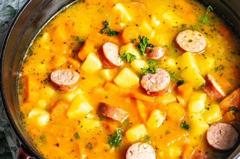 Möhreneintopf klassisch mit Mettenden – twopotatoes.de
