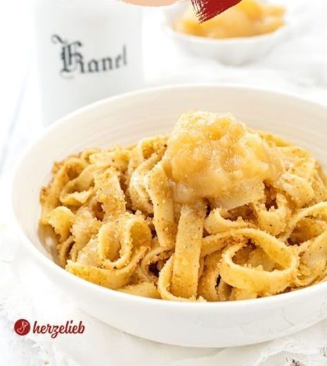 Bröselnudeln Rezept – schnelles Lieblingsessen in 15 Minuten