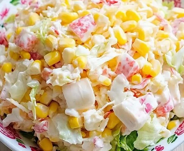 5-Tassen-Salat – In nur 5 Minuten zubereitet und bei jedem Grillabend als Erstes leer