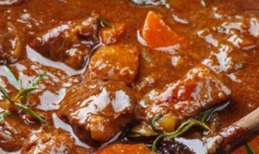 Ungarisches Gulasch wie von Oma: Göttlicher Eintopf