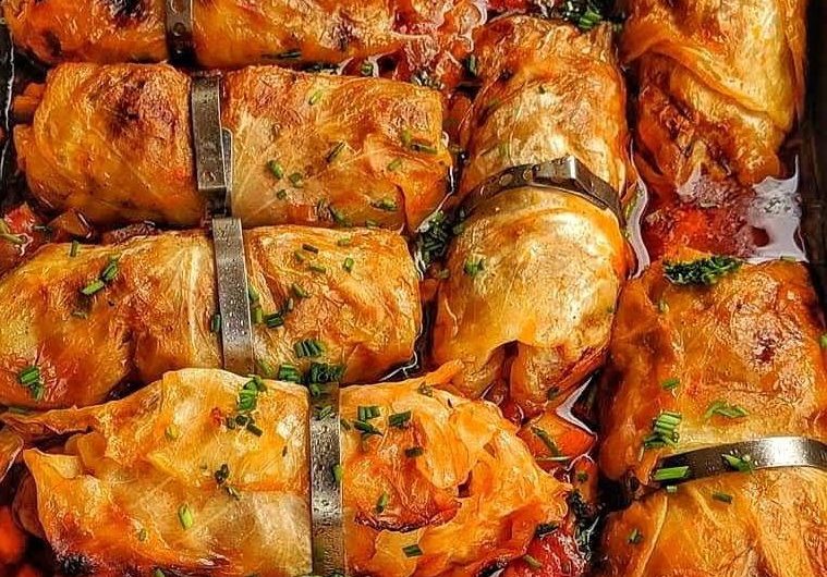 Omas Kohlrouladen mit Hackfleisch aus dem Ofen – einfach köstlich – instakoch.de