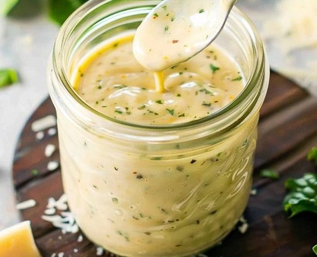 Himmlisches Salatdressing – cremig, würzig und besser als im Restaurant