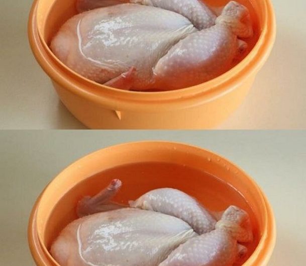 Hühnchen aus dem Laden weiche ich immer in Salzwasser ein – deshalb mache ich es heute noch so